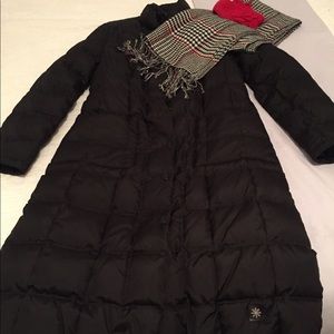 Long Kenneth Cole size medium down winter coat
